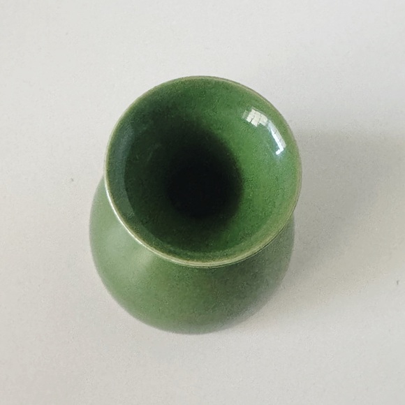 Material Good Little Shirley Vase “BASIL” - Picture 2 of 11